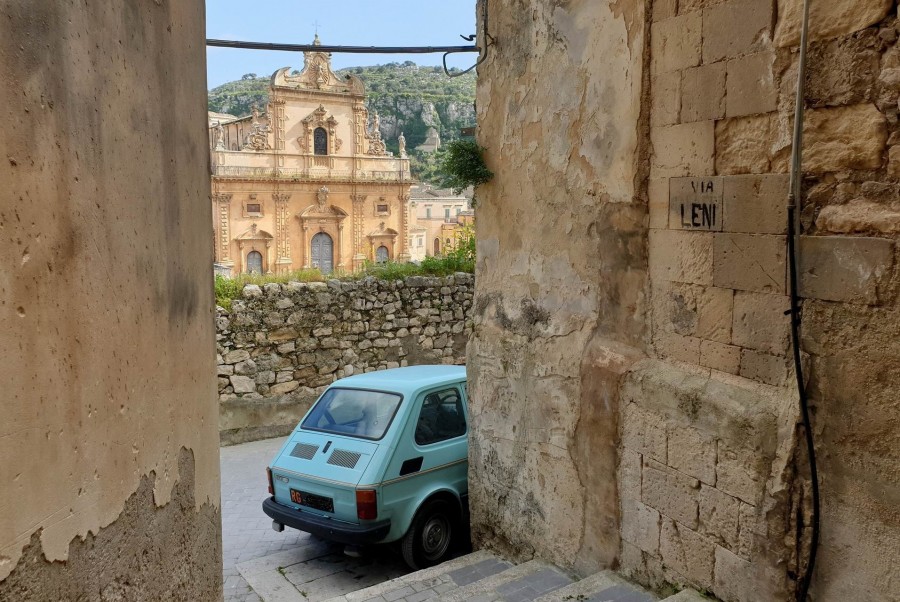 TREKKING URBANI IN SICILIA: scoprire tesori nascosti tra vicoli e sentieri