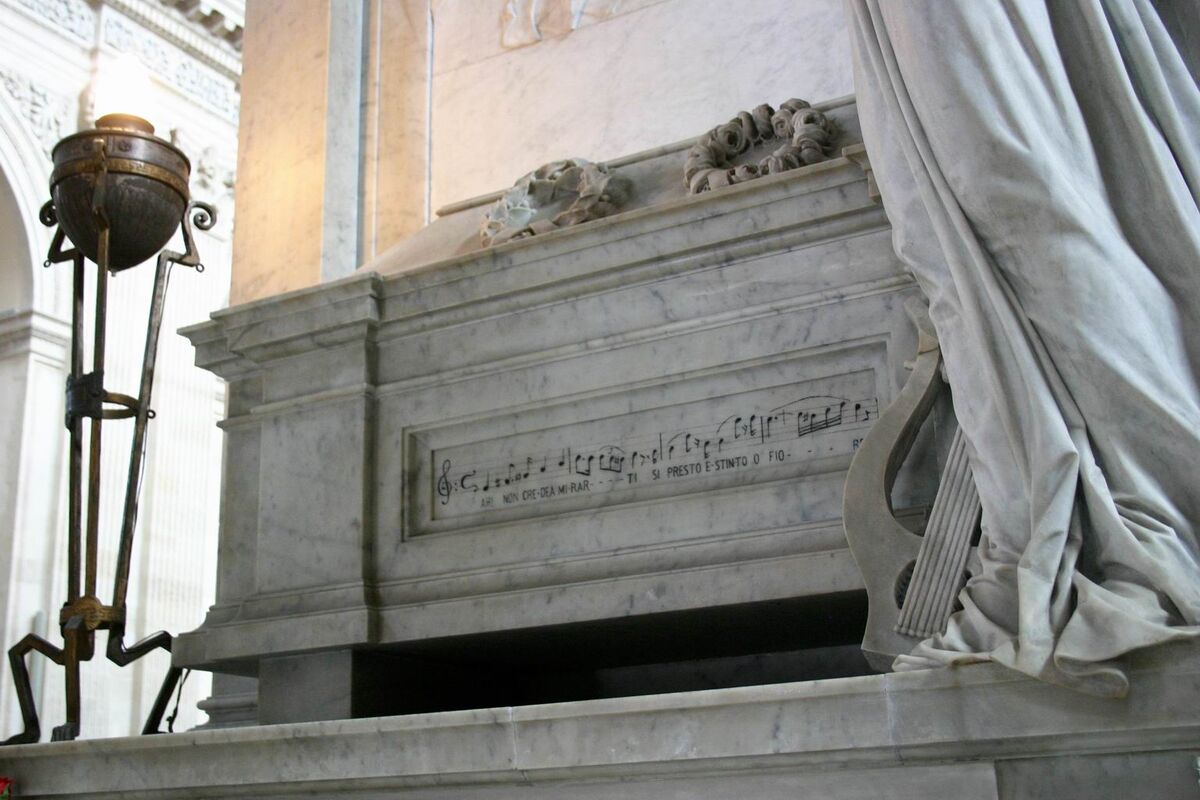 tomb of vincenzo bellini. duomo. catania