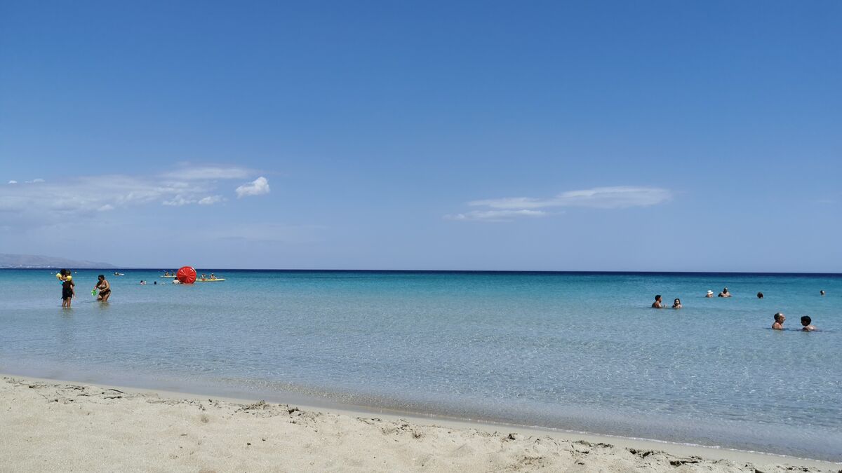 san lorenzo noto beach