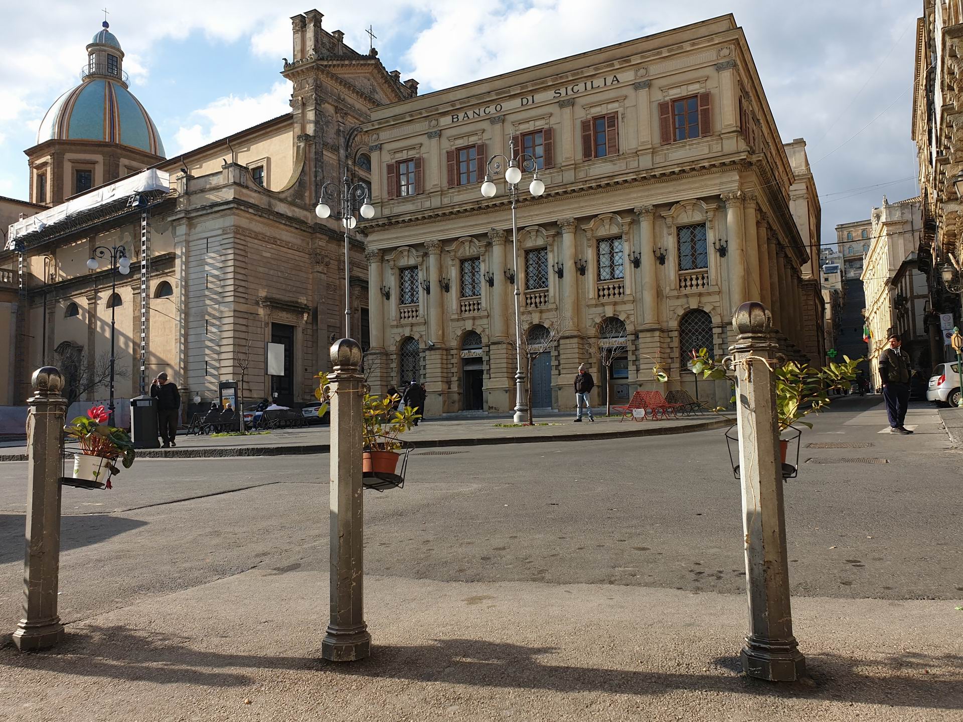 Caltagirone-cathedral.jpg