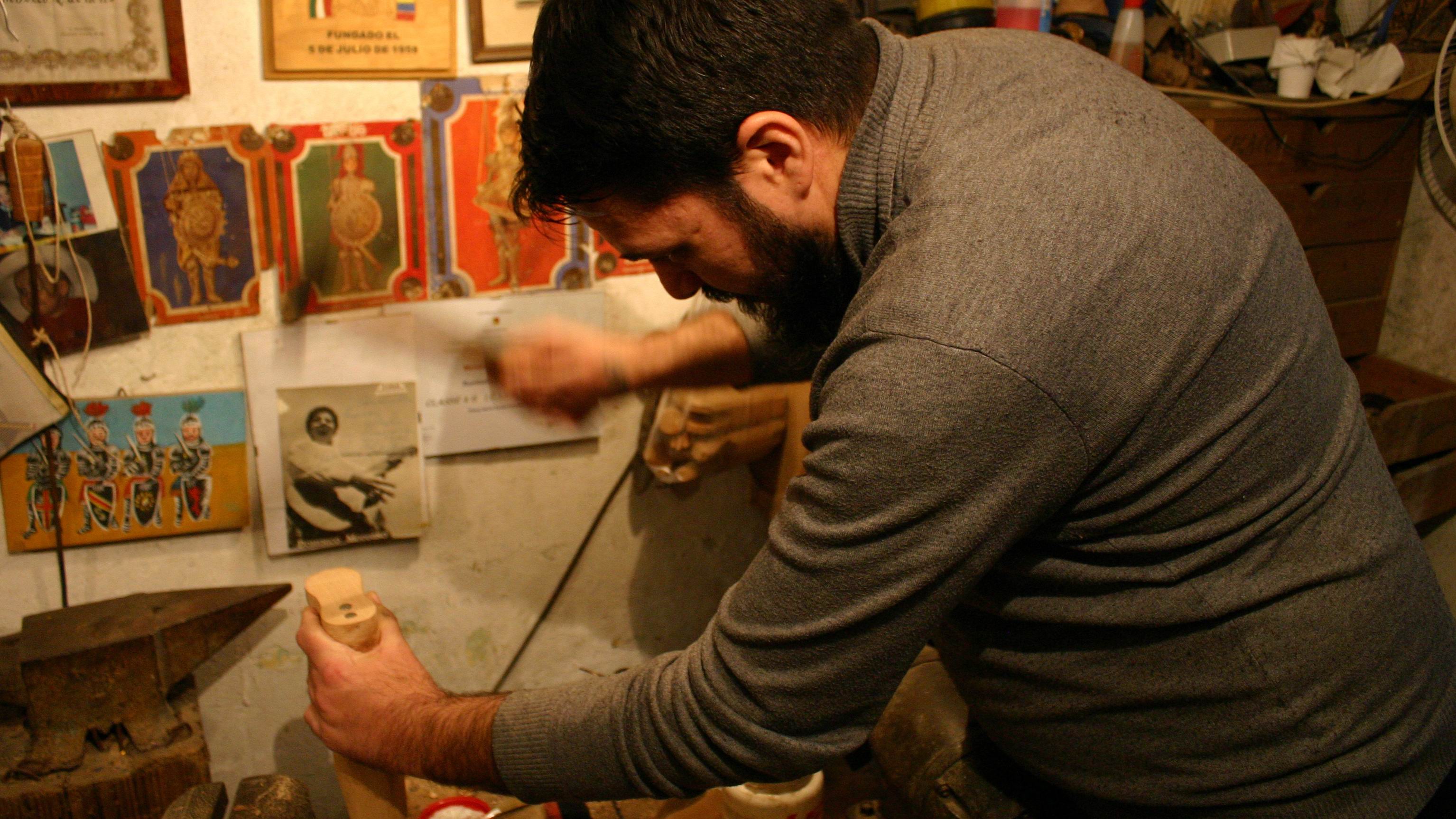 Puppet_Maker_Workshop_Palermo.JPG