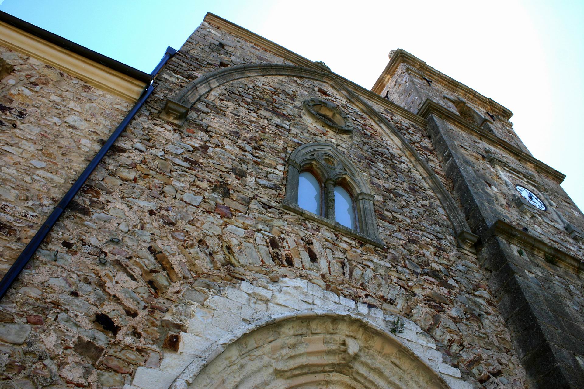 geraci-siculo-medieval-town-madonie.jpg