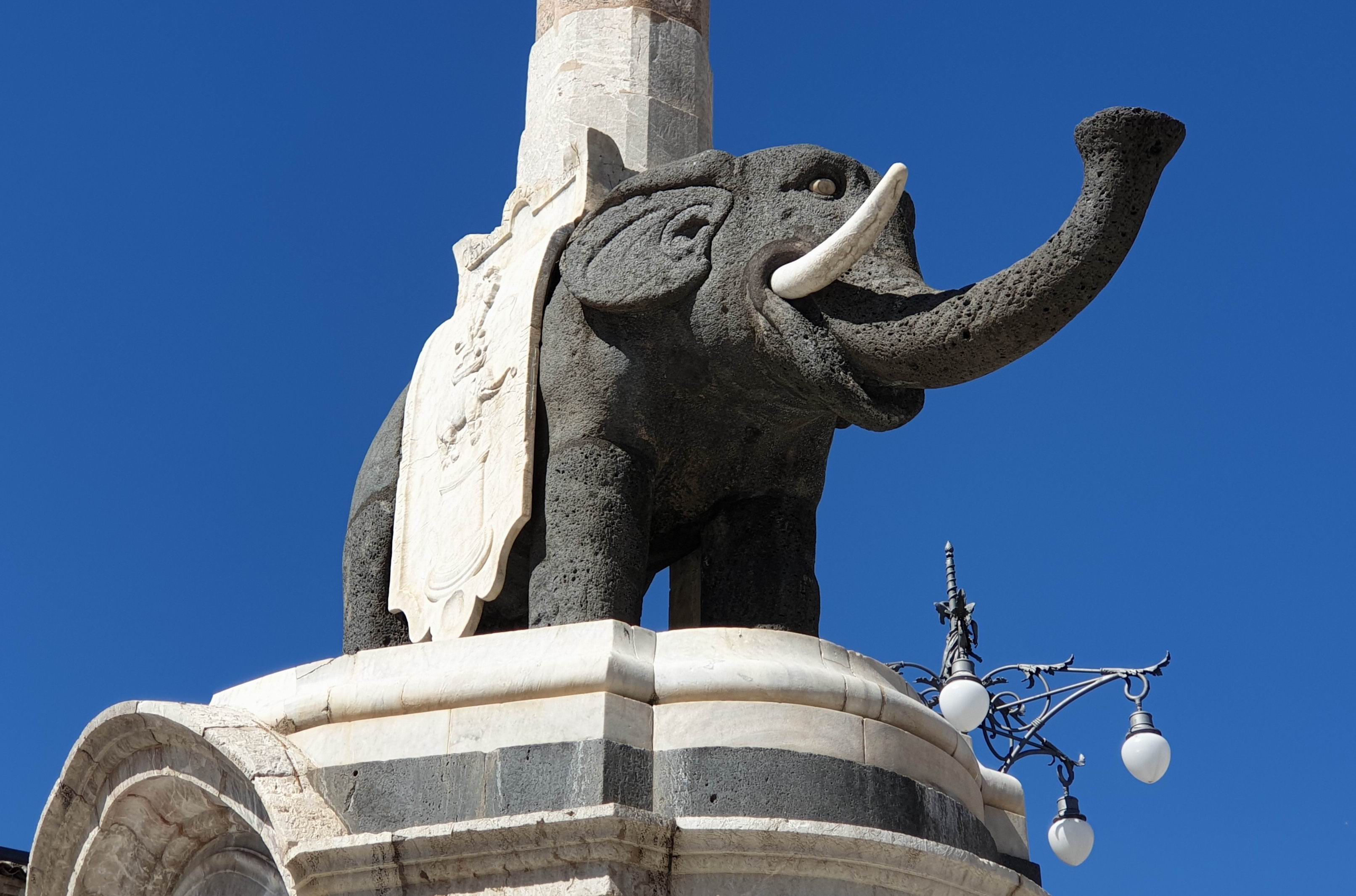Elephant_Fountain_Catania_Private_Cultural_Tour.jpg