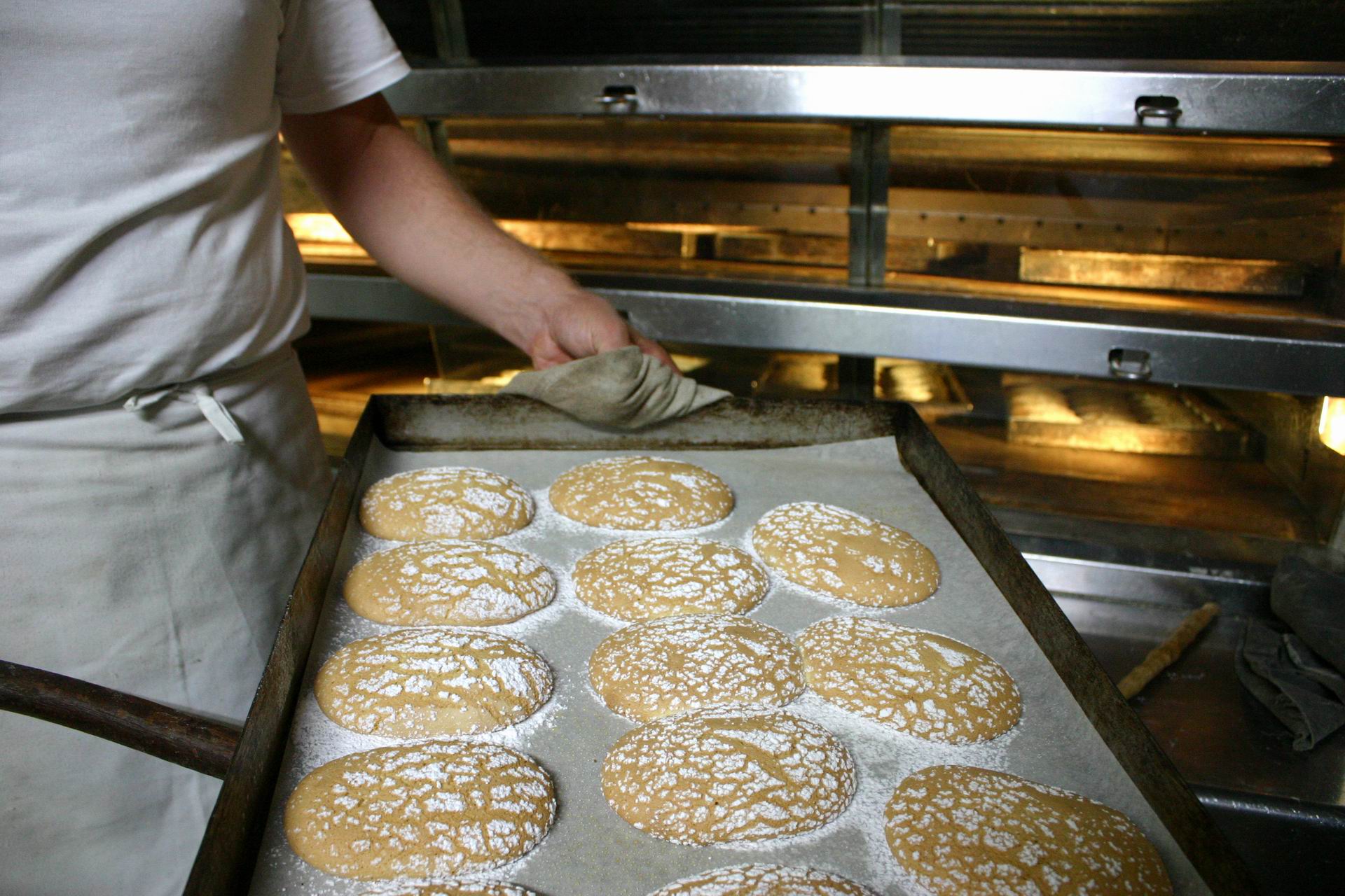 Biscuit_bakery-castelbuono.jpg