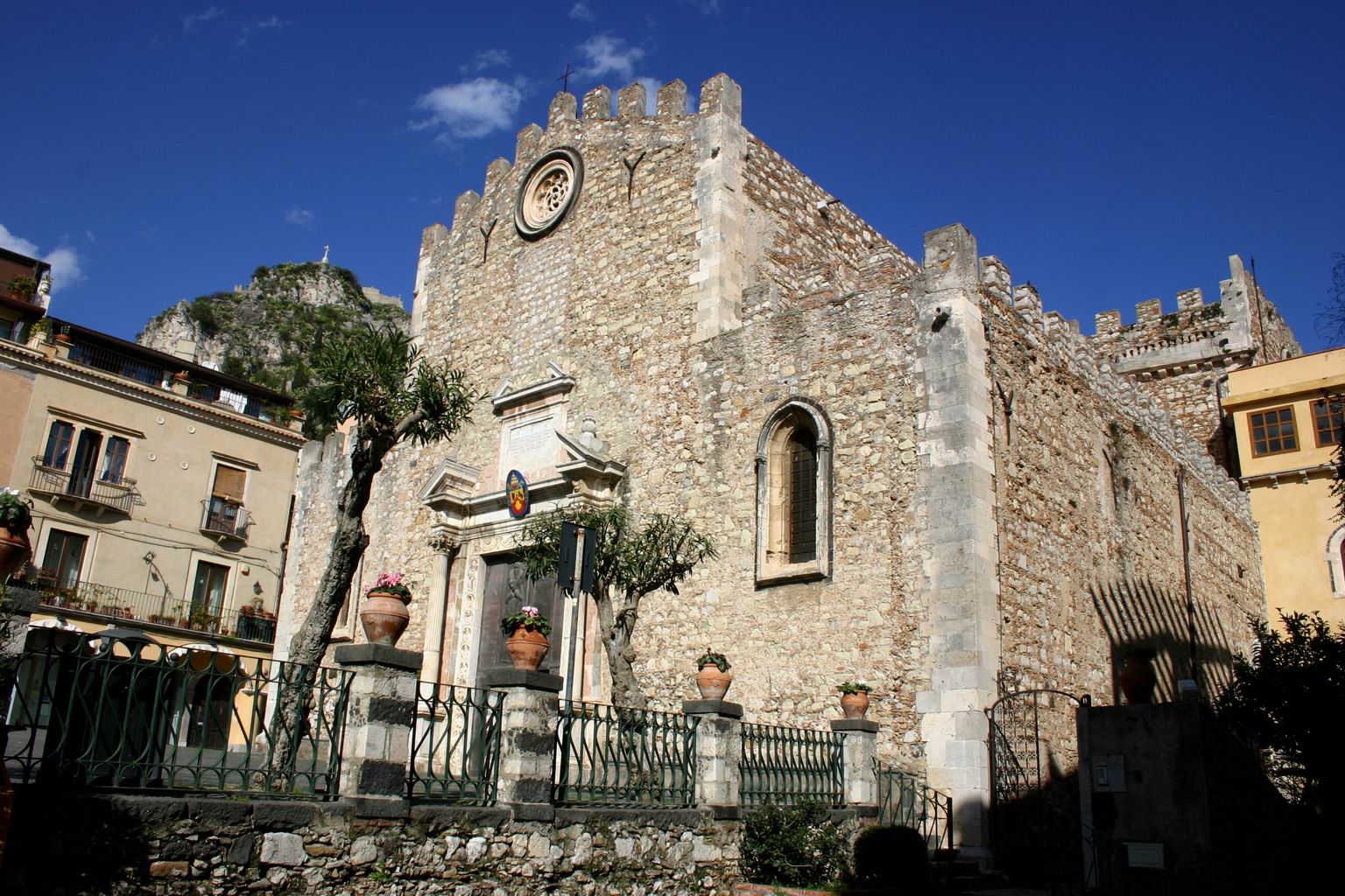 Taormina_Duomo.JPG