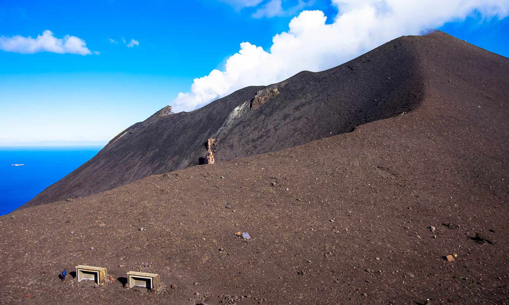 stromboli-volcano-trekking-tour.jpg