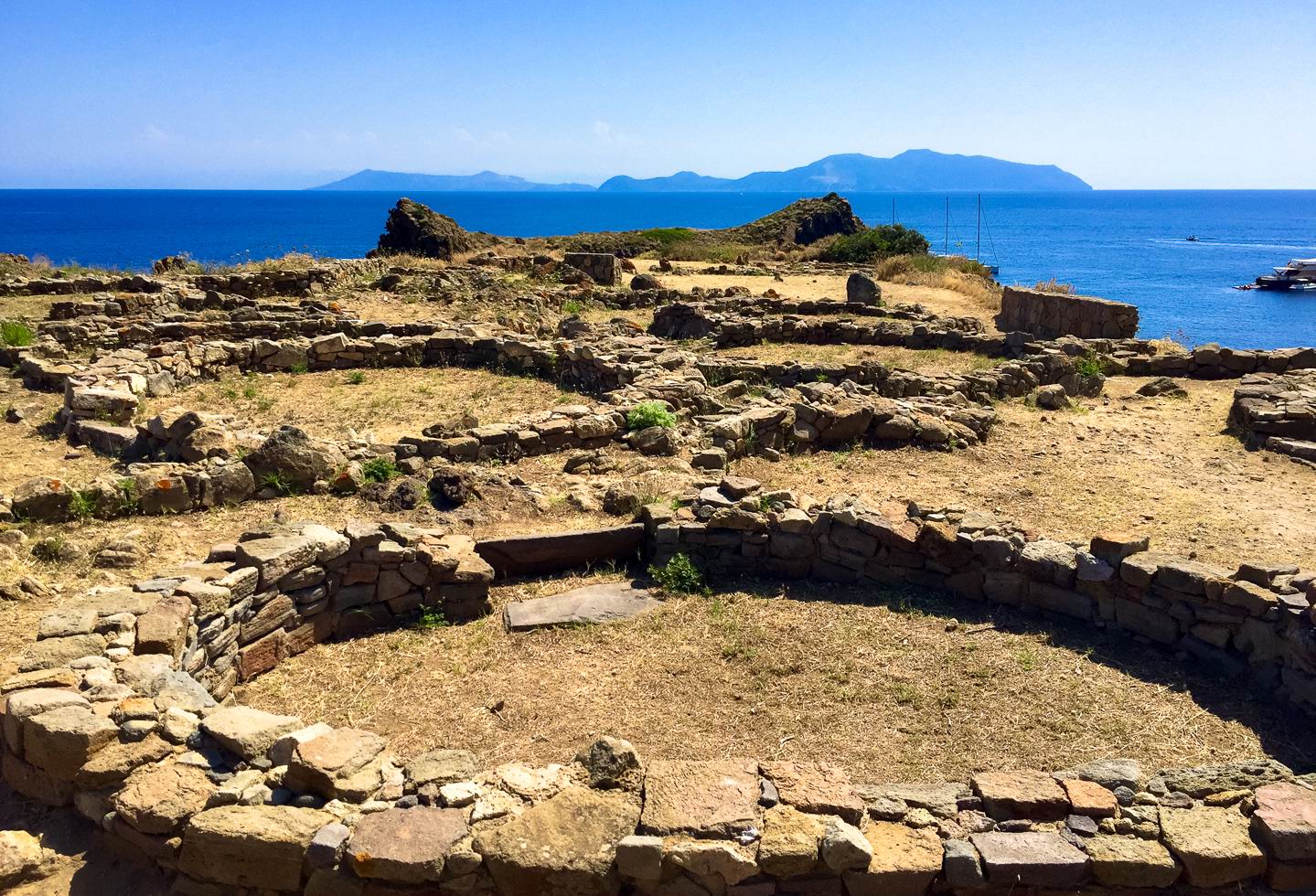 archaeological-remains-panarea.jpg