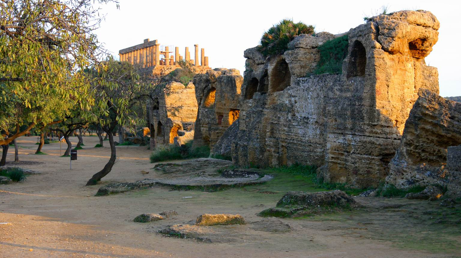 Catacombs_Valley-of-Temples_Agrigento.jpg.JPG