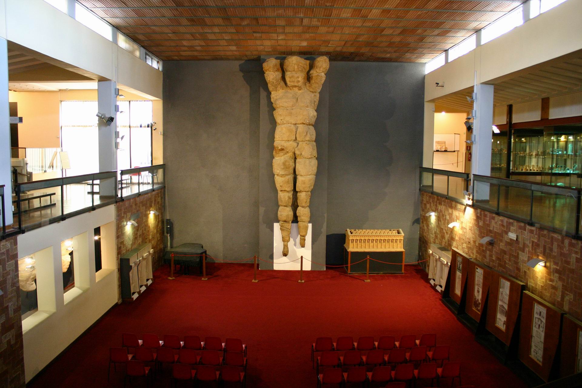 Archaeological_museum_Agrigento_Tour_Guide_Archaeologist.JPG