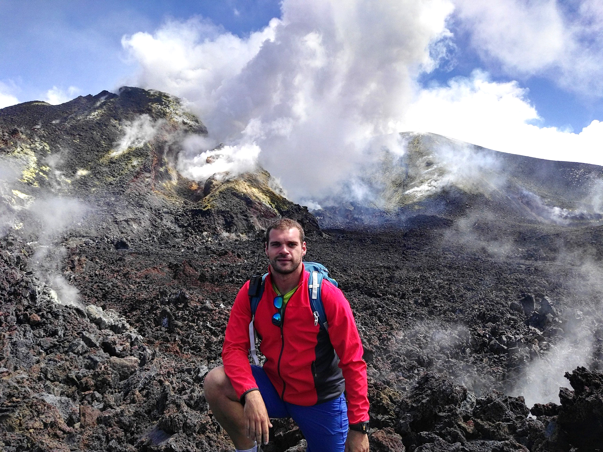 Etna_Geologist_Tour_Guide.JPG