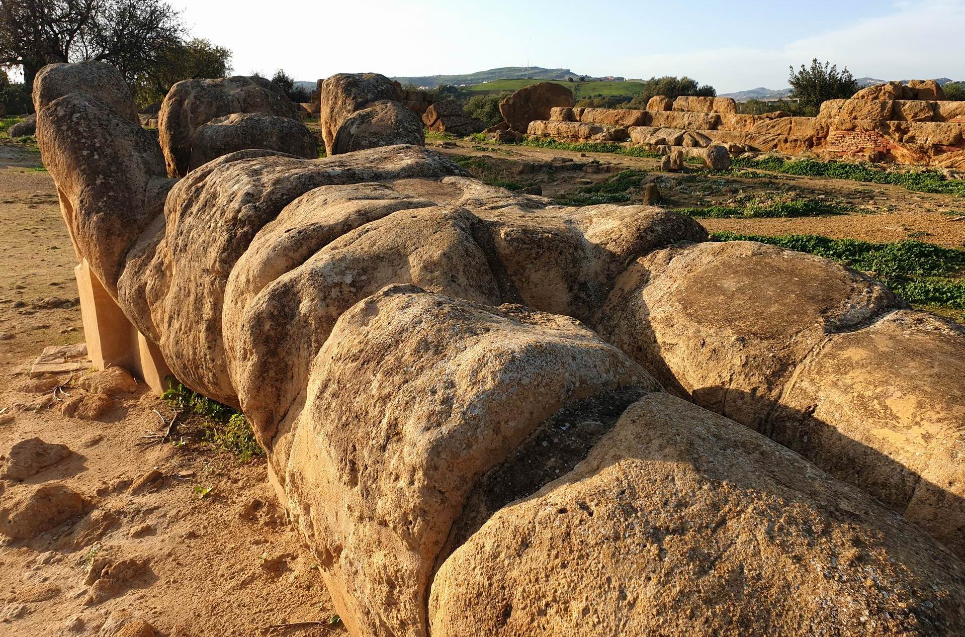 telamon-valley-of-the-temples.jpg