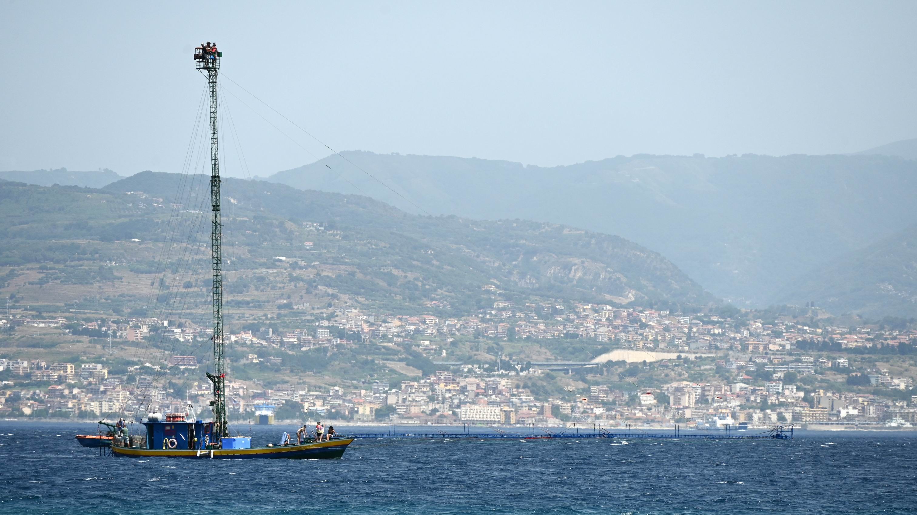 swordfish-fishing-boat-strait-of-messina-private-experience.JPG