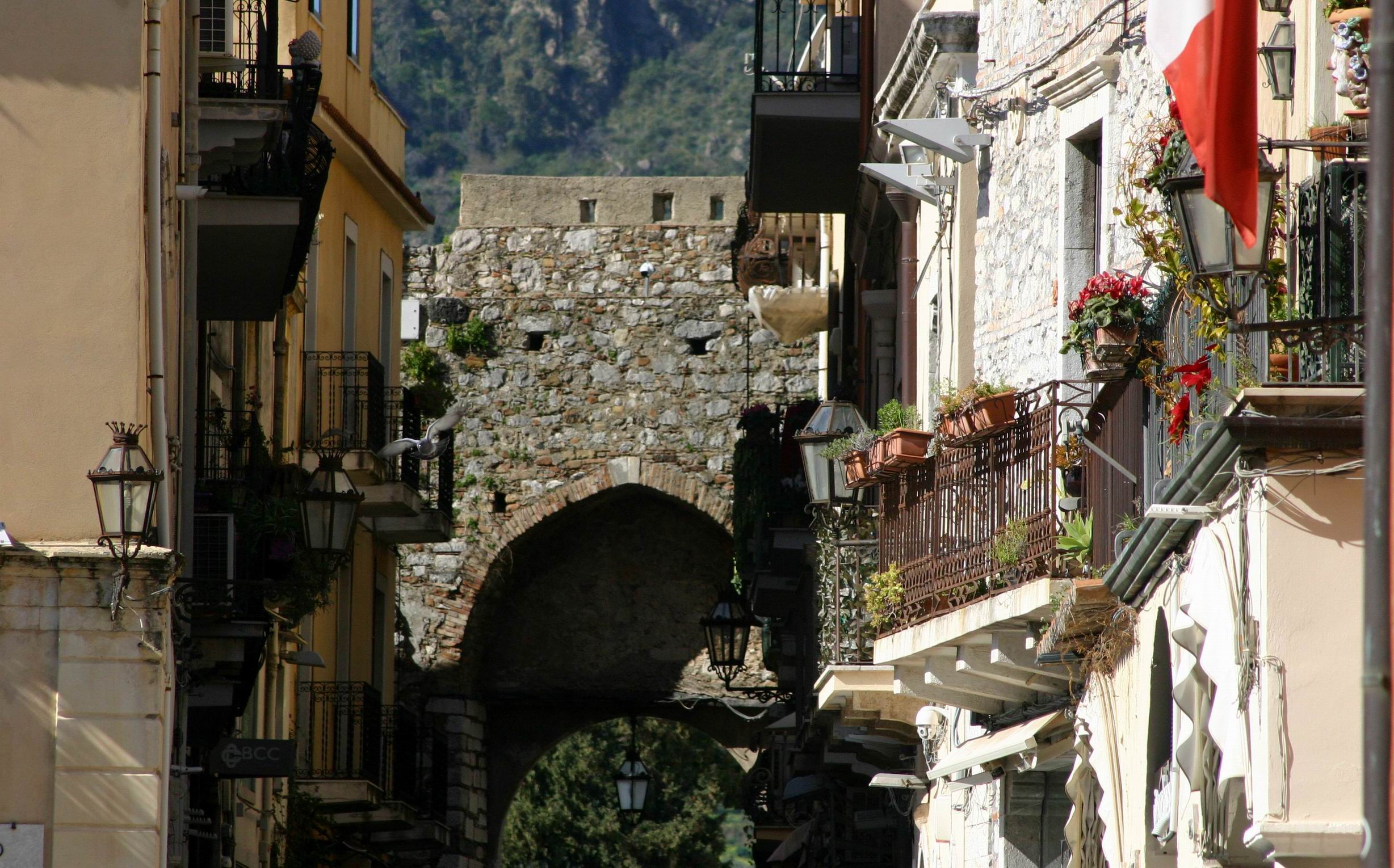 Private_Tour_Guide_Taormina.JPG