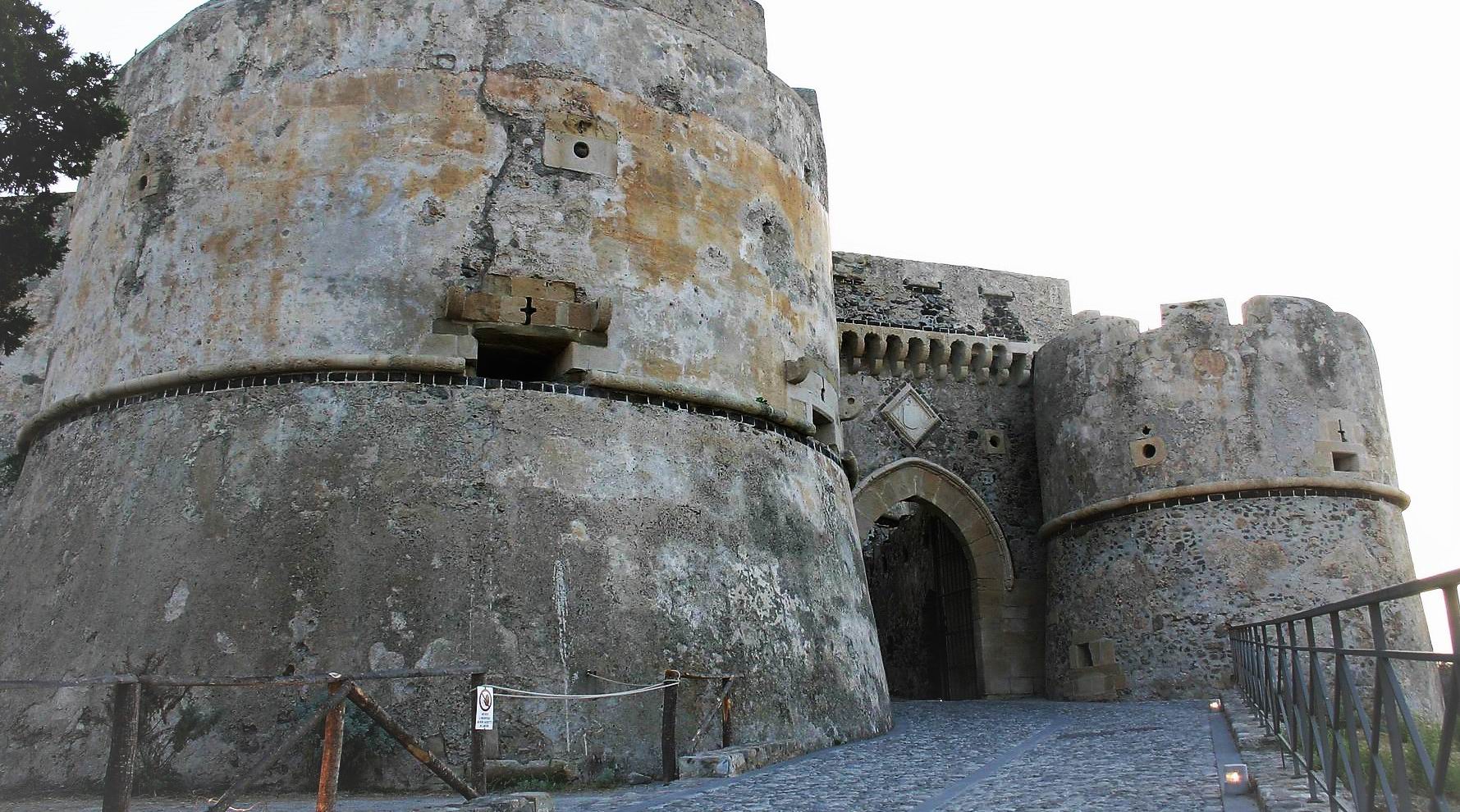 Milazzo_Swabian_Castle_Private_Tour.jpg