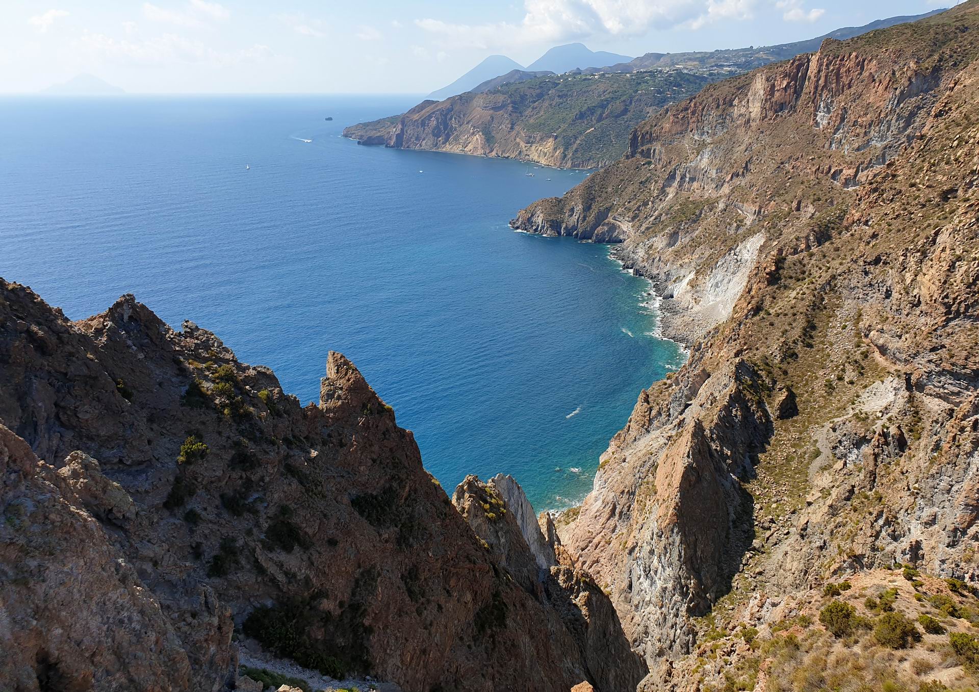 Lipari-island-panorama.jpg