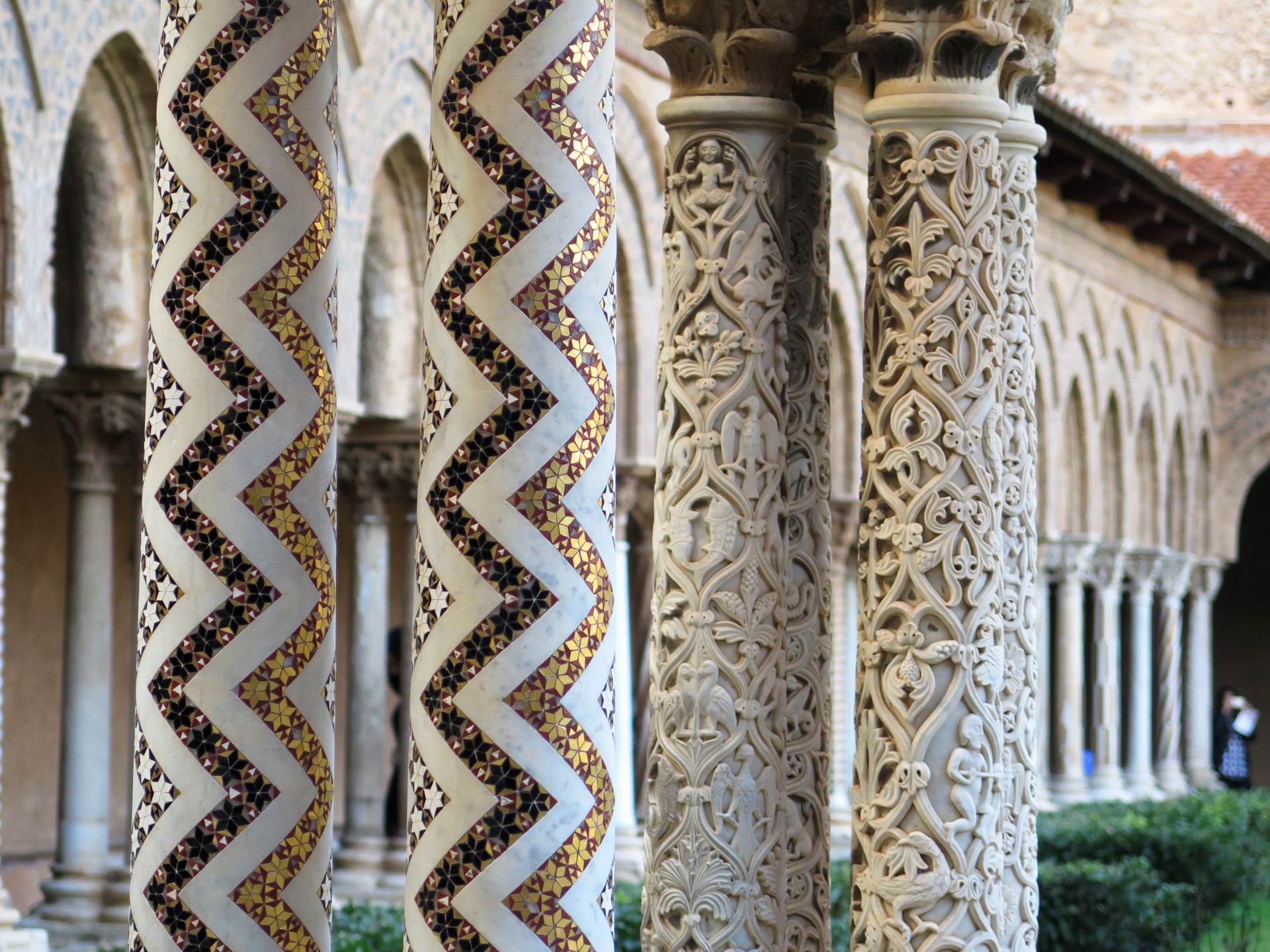 details-mosaic-columns.jpg