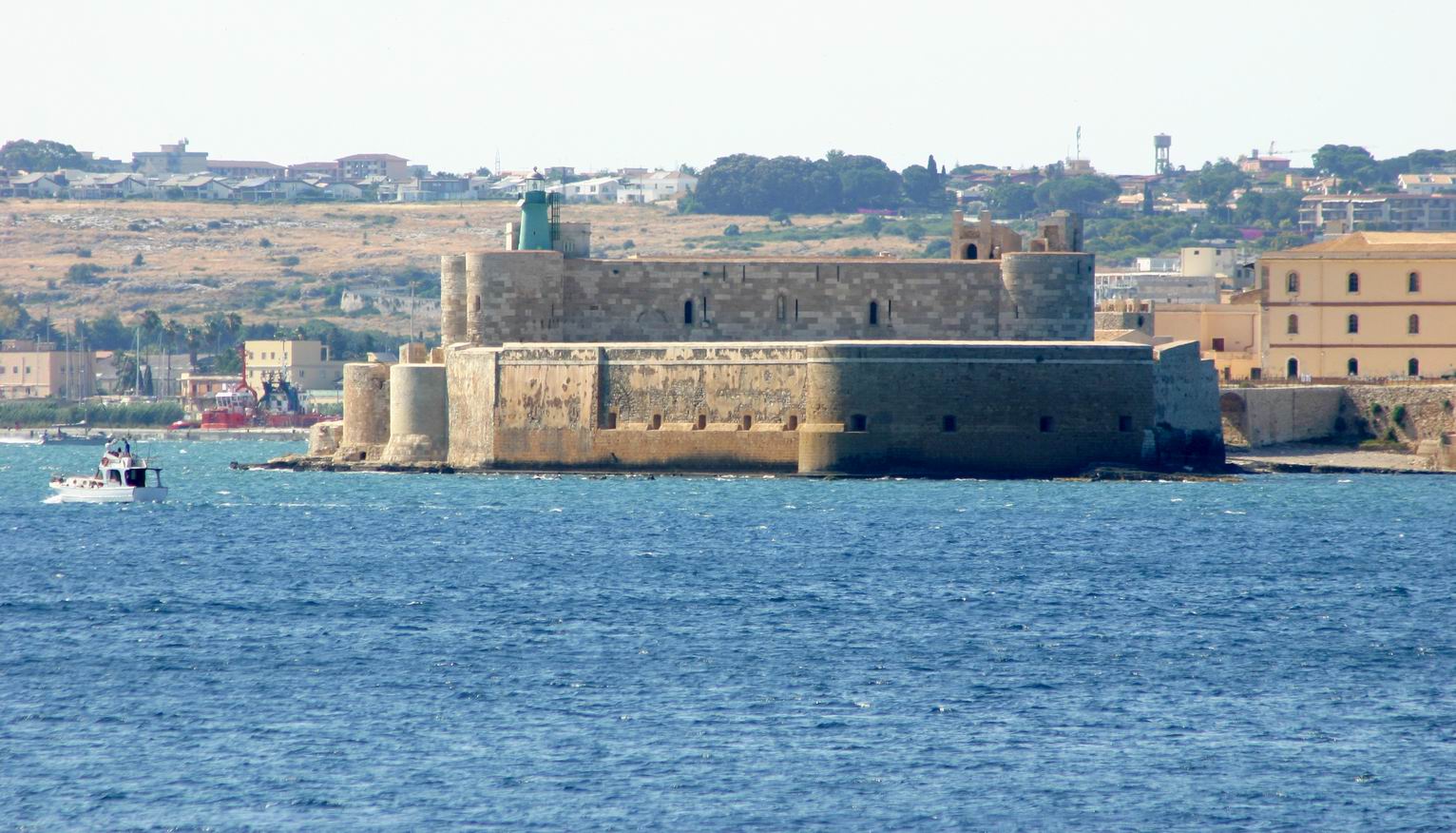 Maniace_Castle_Ortigia.JPG