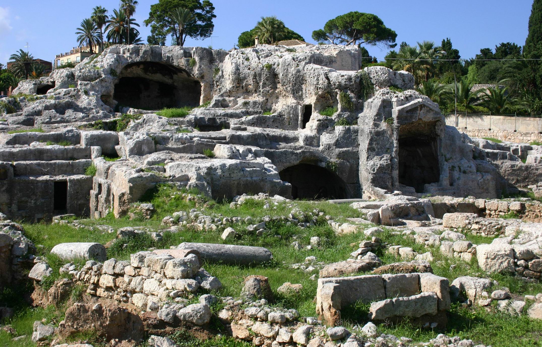 Archaeological_Park_Siracusa_Tour.JPG