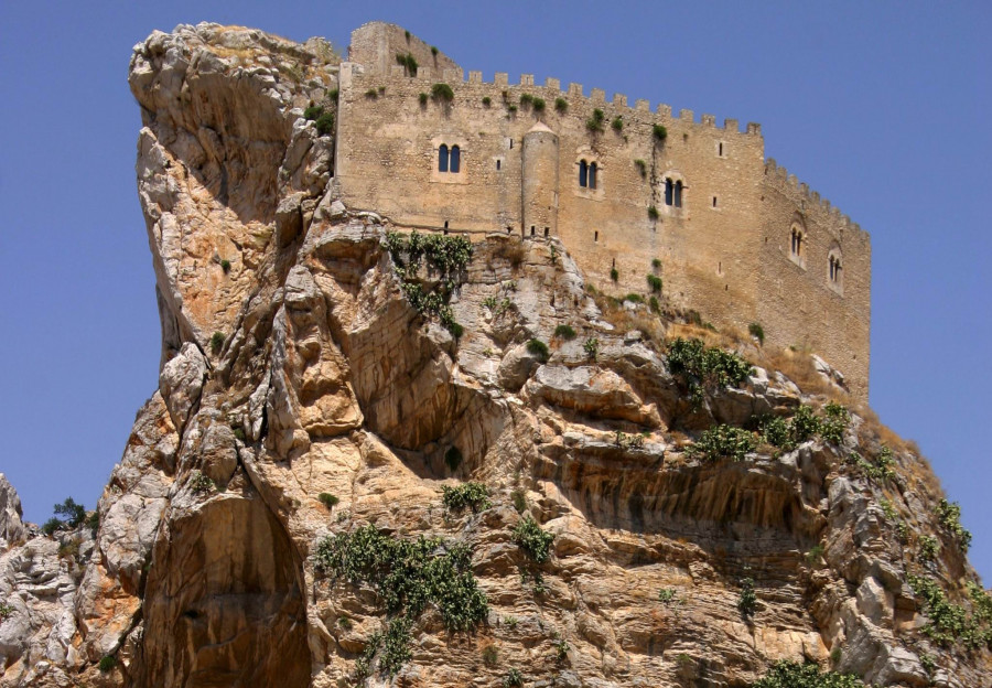 Valley of the Temples in Agrigento and Castle of Mussomeli