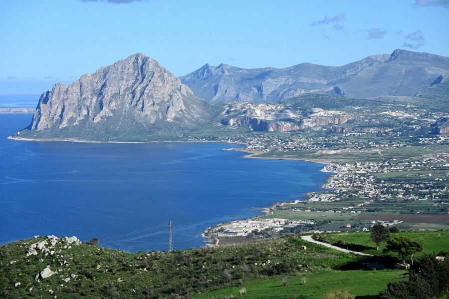 Trekking a Monte Cofano, gigante solitario tra cielo e mare