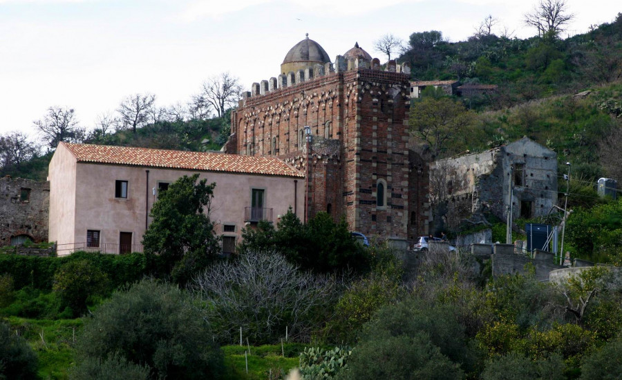 A spasso per la Valle d&#039;Agrò: tra pievi, basiliche e monasteri