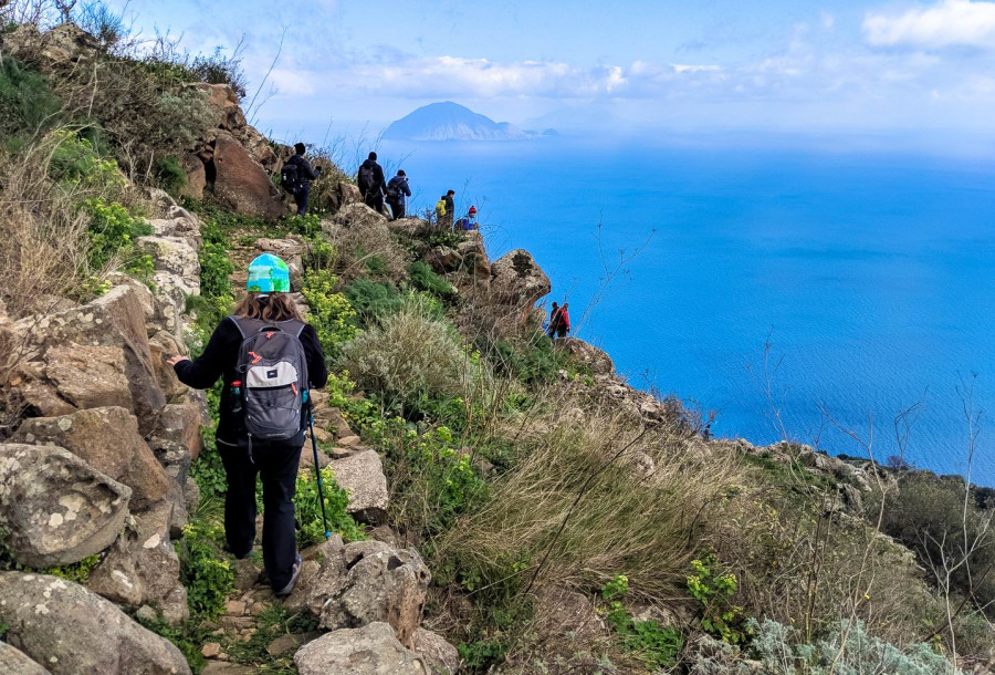 Alicudi. L’isola del tempo che fu