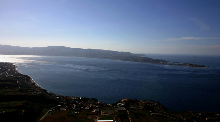 Around the Peloritani Mountains. From the Lakes of Ganzirri to the Sanctuary of Dinnammare