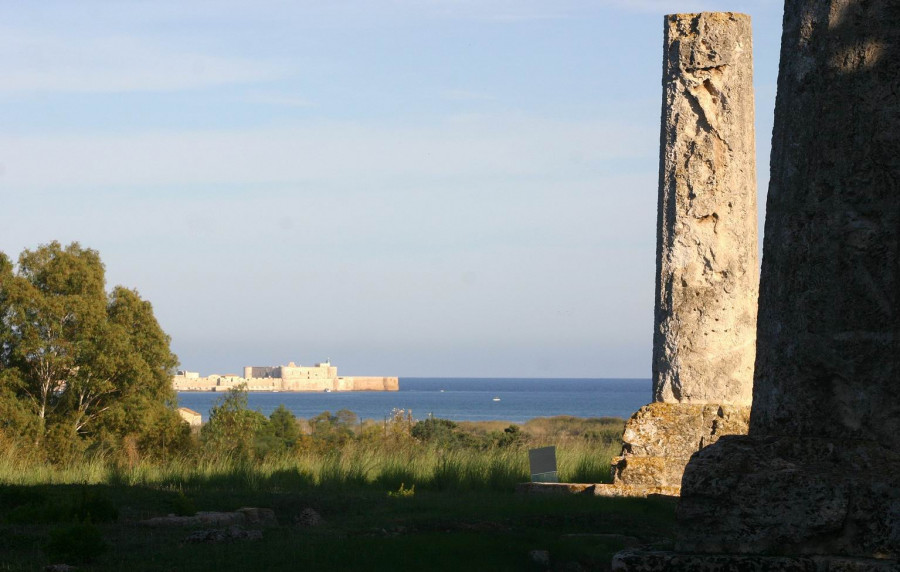 Latomie del Plemmirio, Tempio di Zeus Olimpio e Ortigia