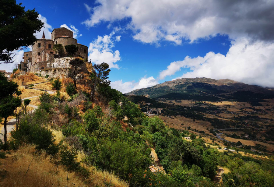 Nature and art in Madonie Mountains. Polizzi, Petralia Soprana and Geraci Siculo