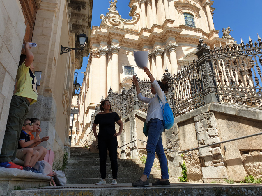 Caccia al tesoro: la sfida tra le due Ragusa!