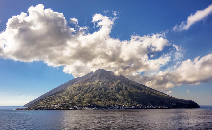 Stromboli. No one like His Majesty!